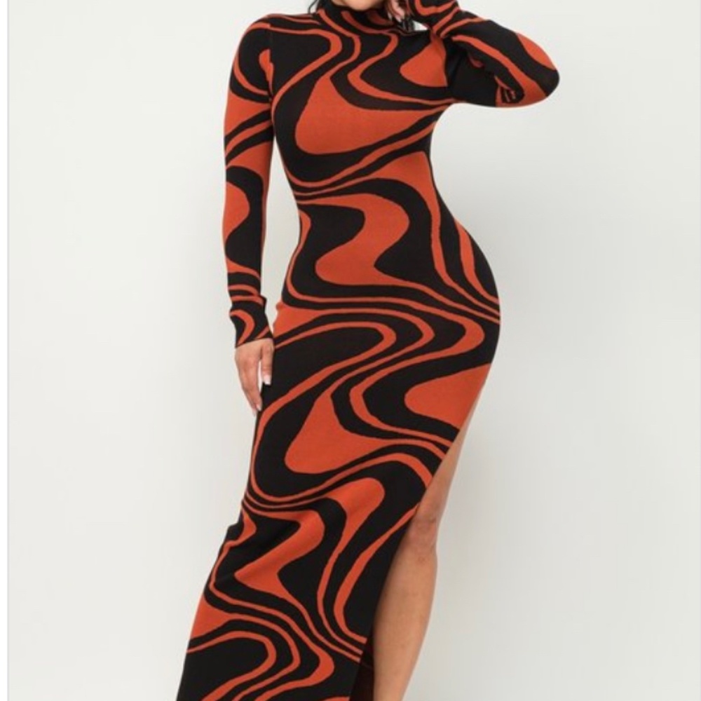 Black Groovy Maxi Dress